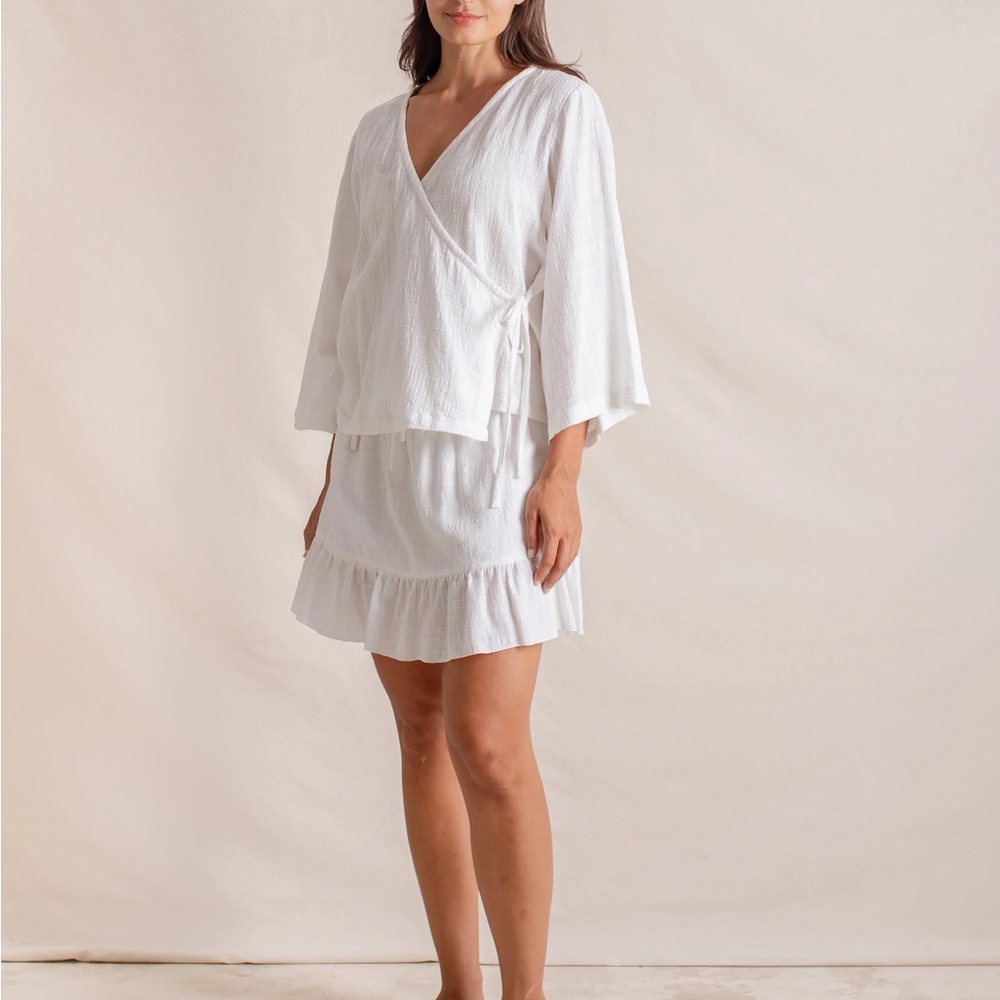 Indigo Luna Flow Wrap Top White M/L - Picture 2 of 5